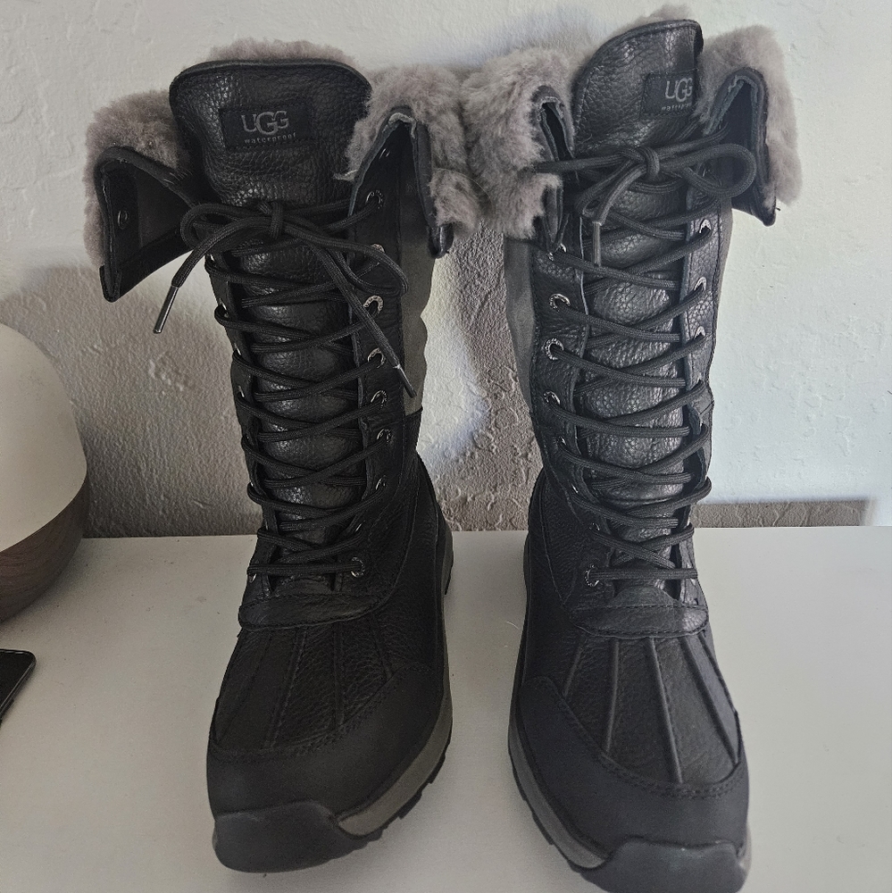 NWOT UGG Adirondak Tall Boot Size 6